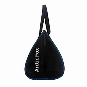 School lunch bag in green and black color scheme with convenient black handle.